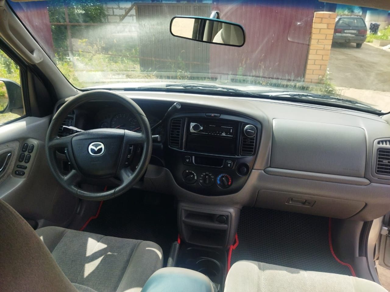 Продам Mazda Tribute