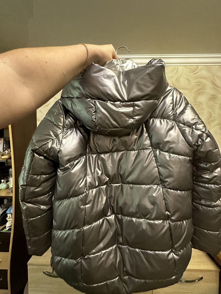 Продам зимний женский пуховик