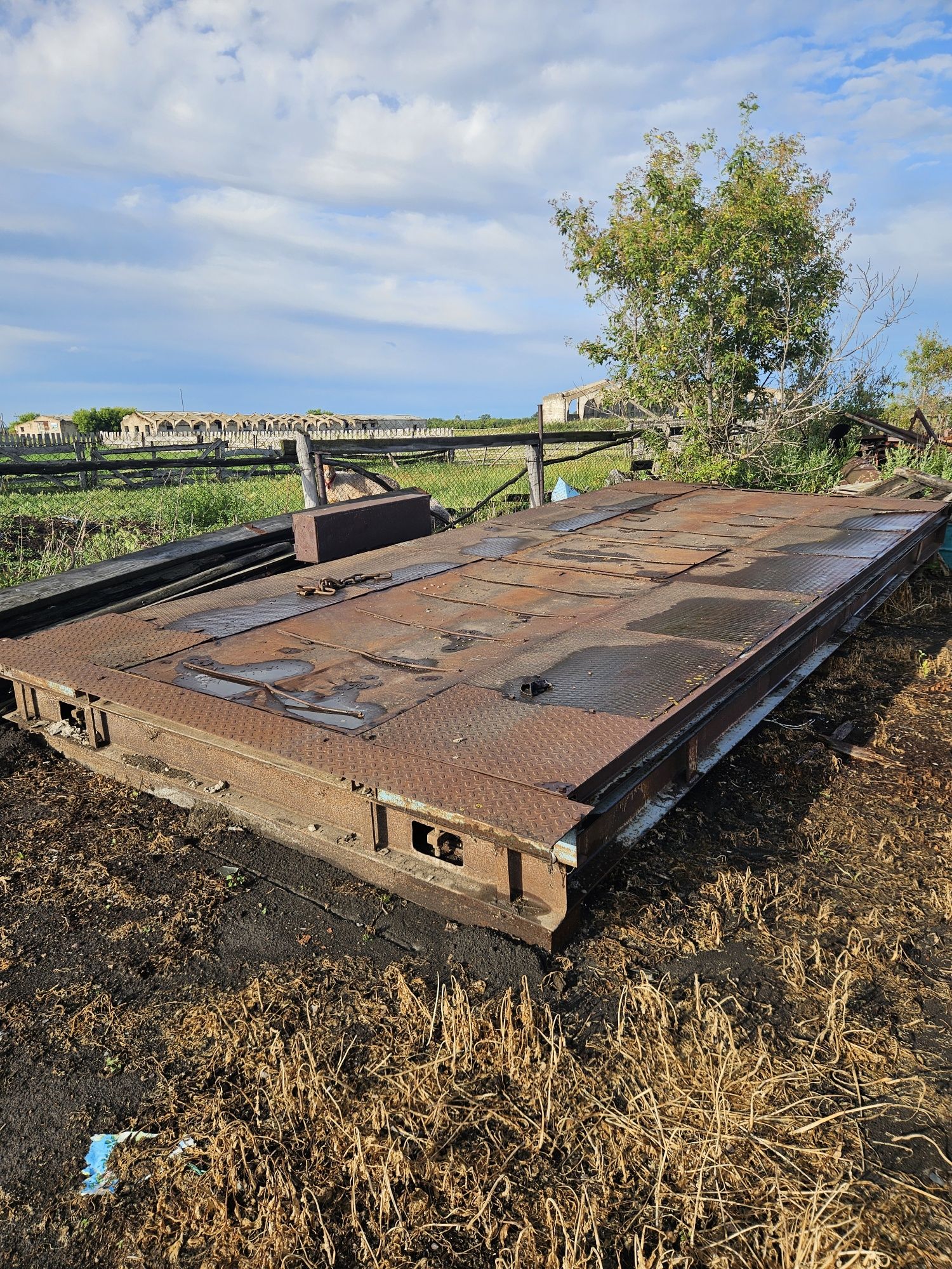 К-700 и К-701 две единицы, весы 15 тн