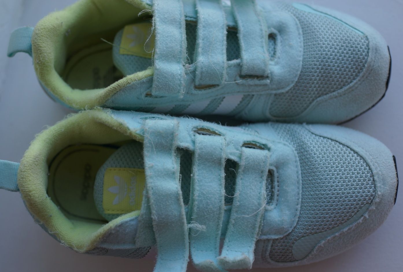 Продам детские кроссовки Adidas, 31,5 и 33,5 размеры