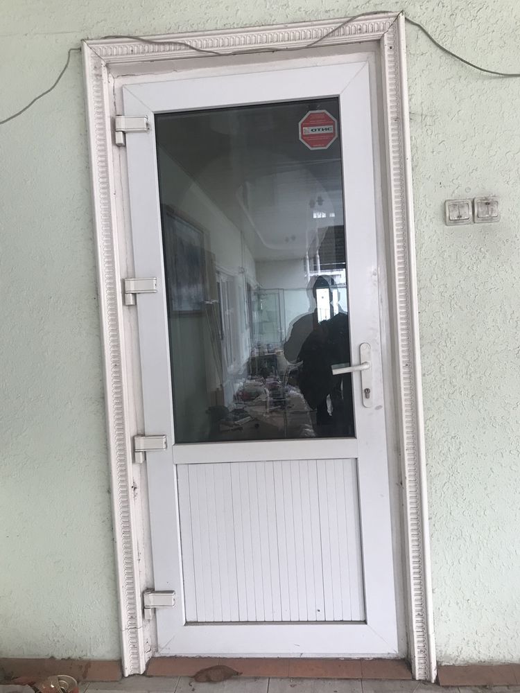 Пластик терезе есіктер сатылады