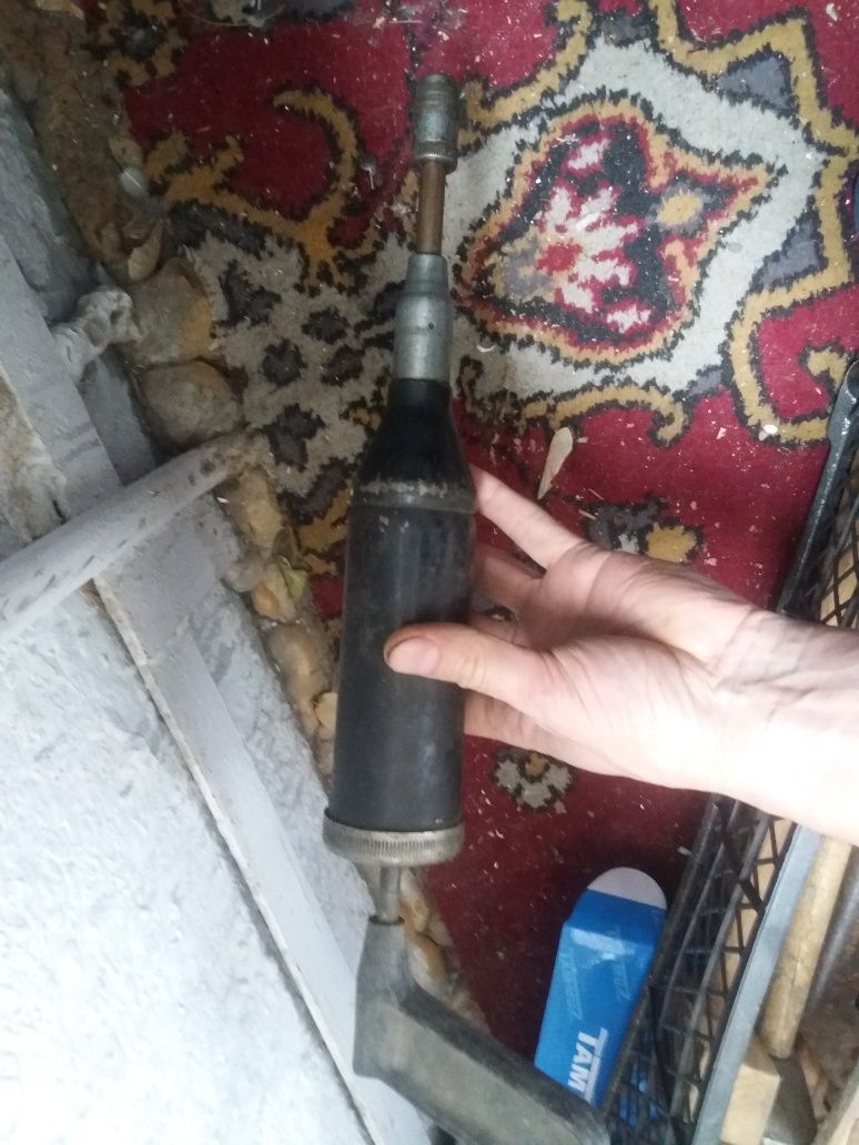 продам  рачажный шприц авто