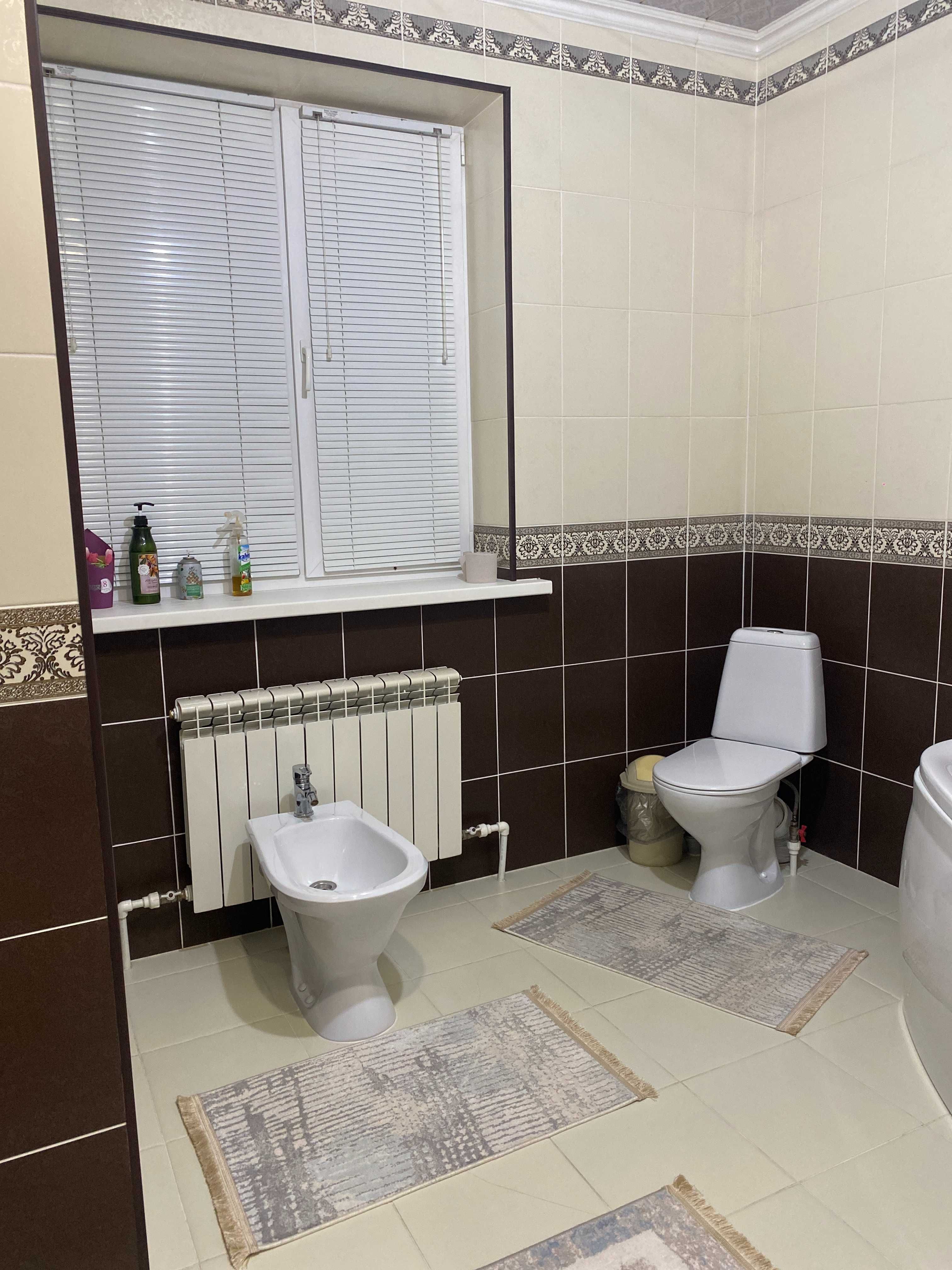 Продам 2 этажный мансардный дом в районе оторвановки малышки.