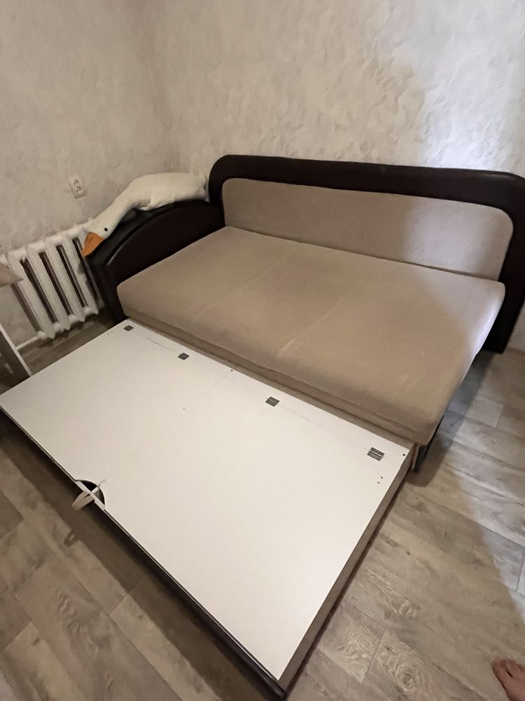 Диван б/у в хорошем состоянии