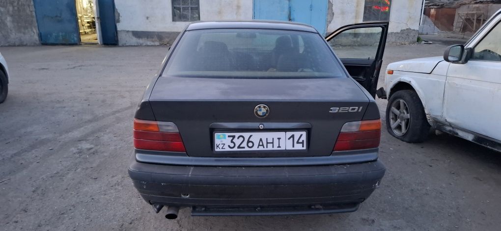 Бмв е36 i320 автомат