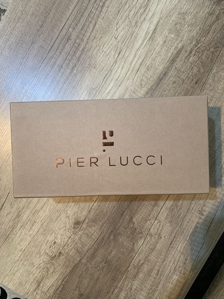 Продаются шлепанцы Pier Lucci.