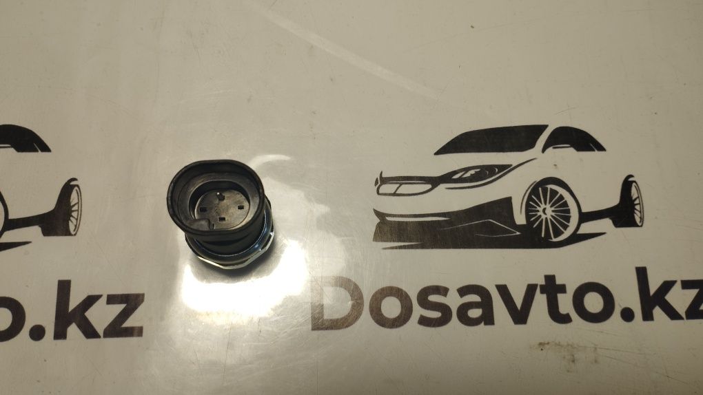 Датчик давления масла Chevrolet Opel Saab