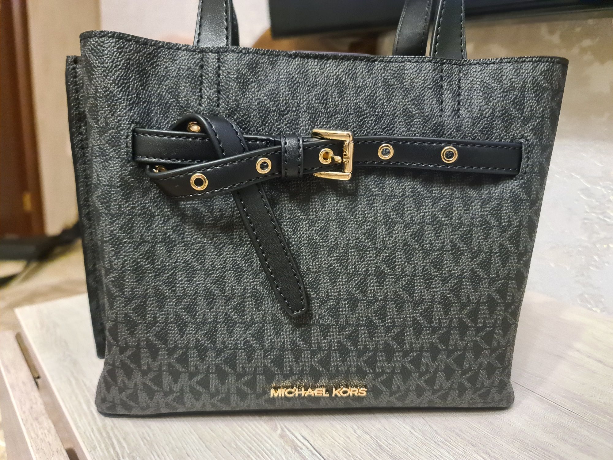 Сумка от Michael Kors