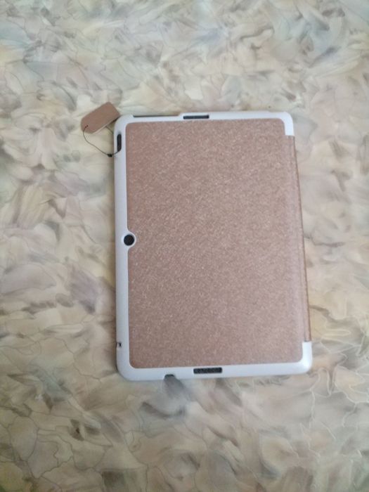 Продам магнитный чехол на планшет Asus103c