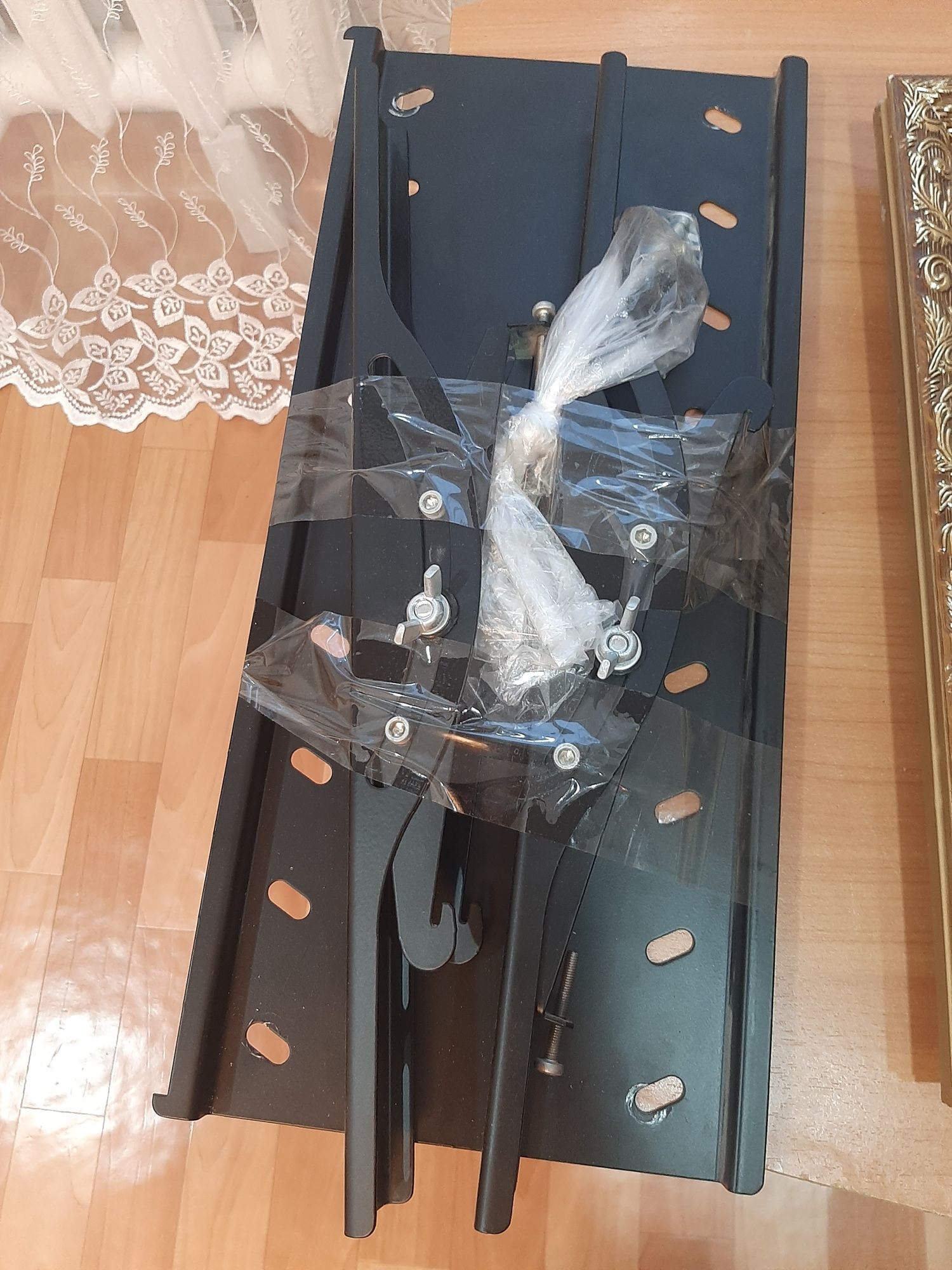 Новый кронштейн для телевизора