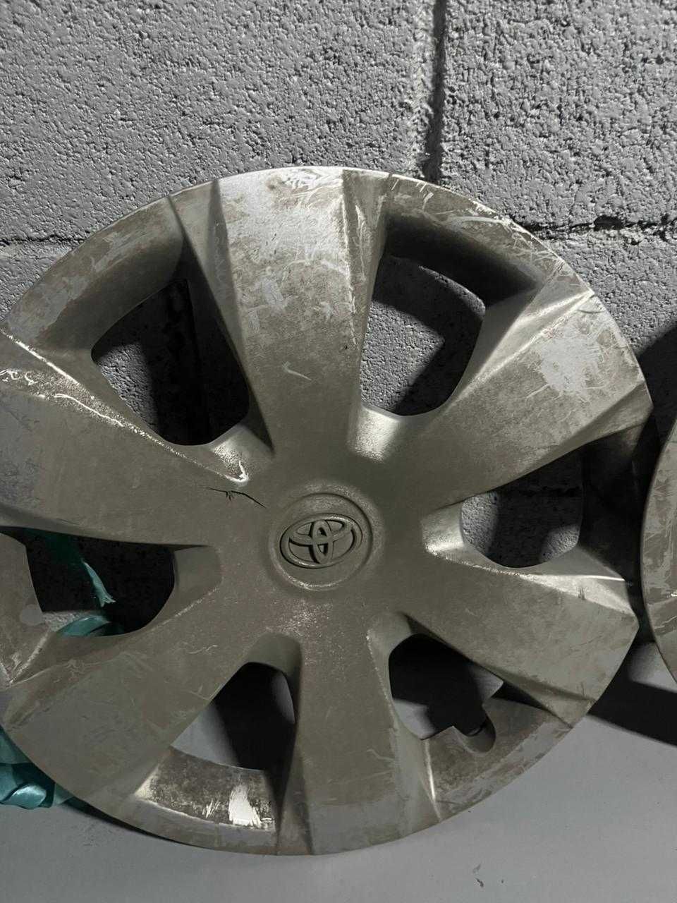 Колпаки на диски Toyota