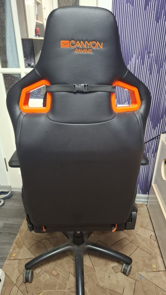 Продам игровое кресло