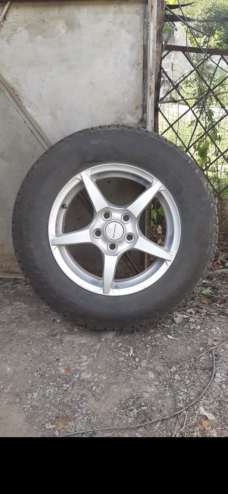 Продам автошины б/у