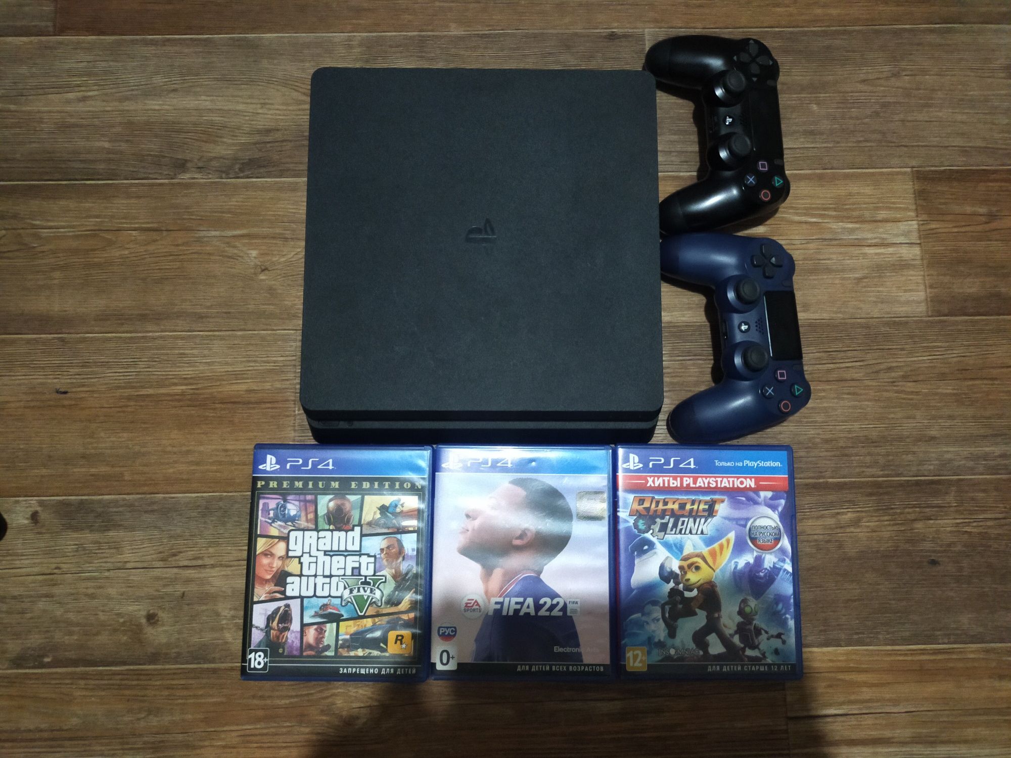 Продам Ps 4 Slim 1tb