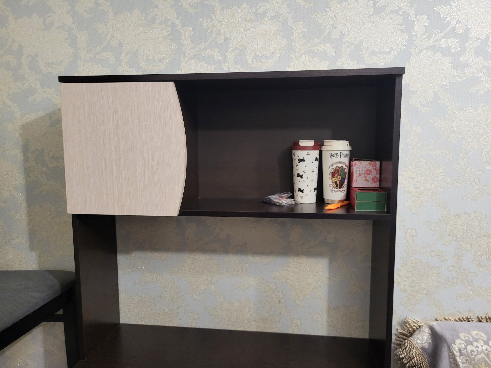 Стол для компьютера