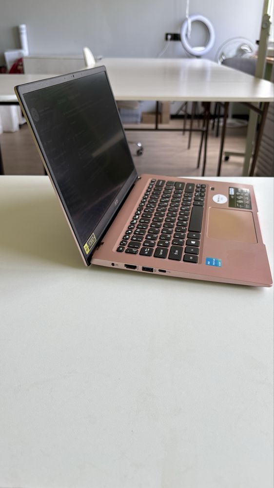 Ноутбук Ноутбук Acer Swift 1 розовый