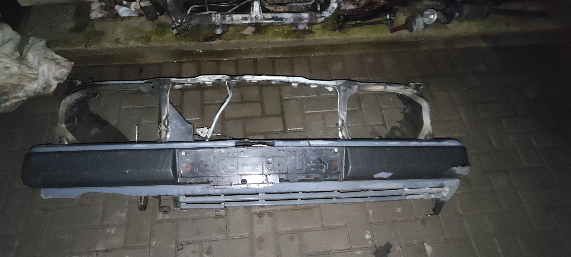 Автозапчасти на Мерседес 124 в идеальном состоянии