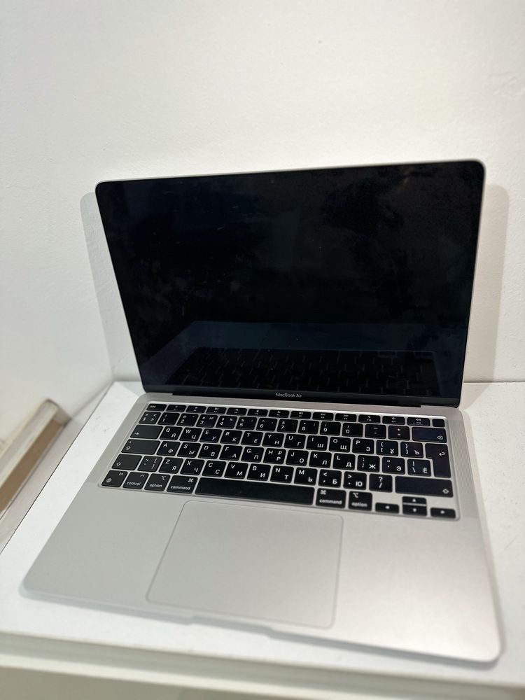 Продам MacBook Air