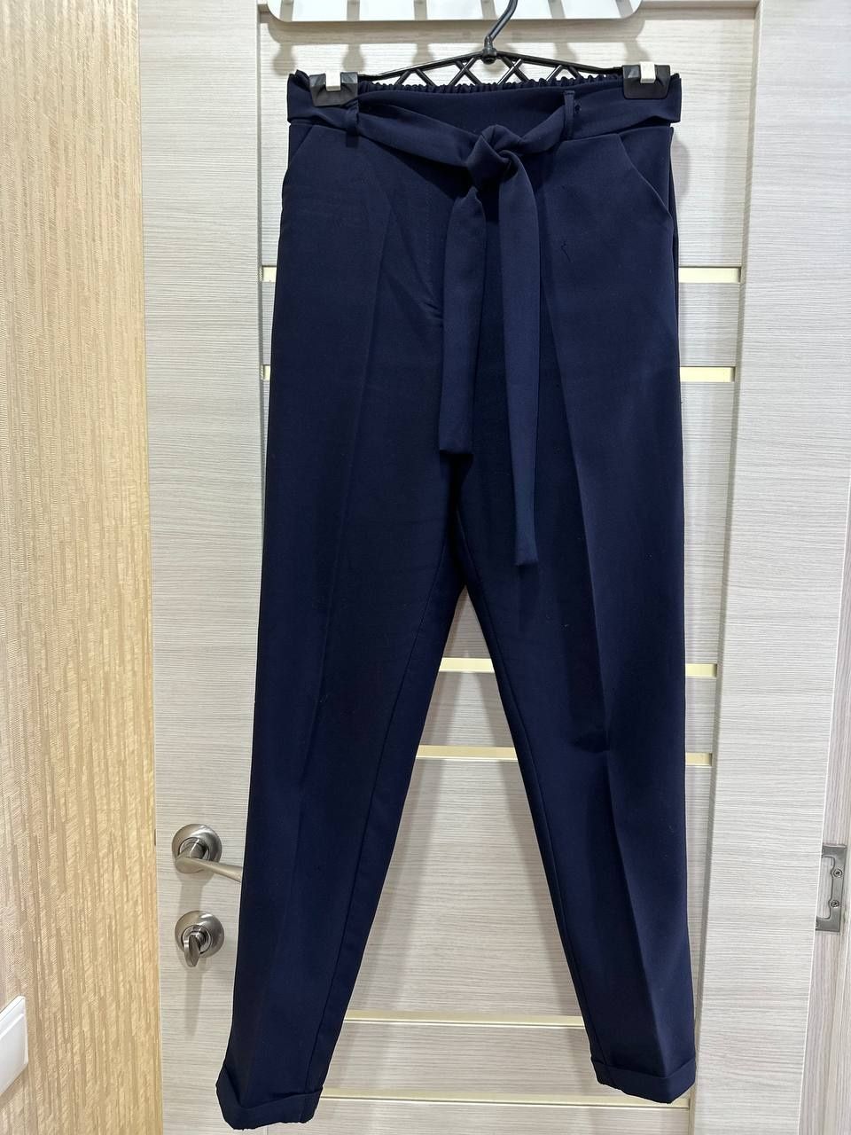 Продам брюки р40-42 цена 3500