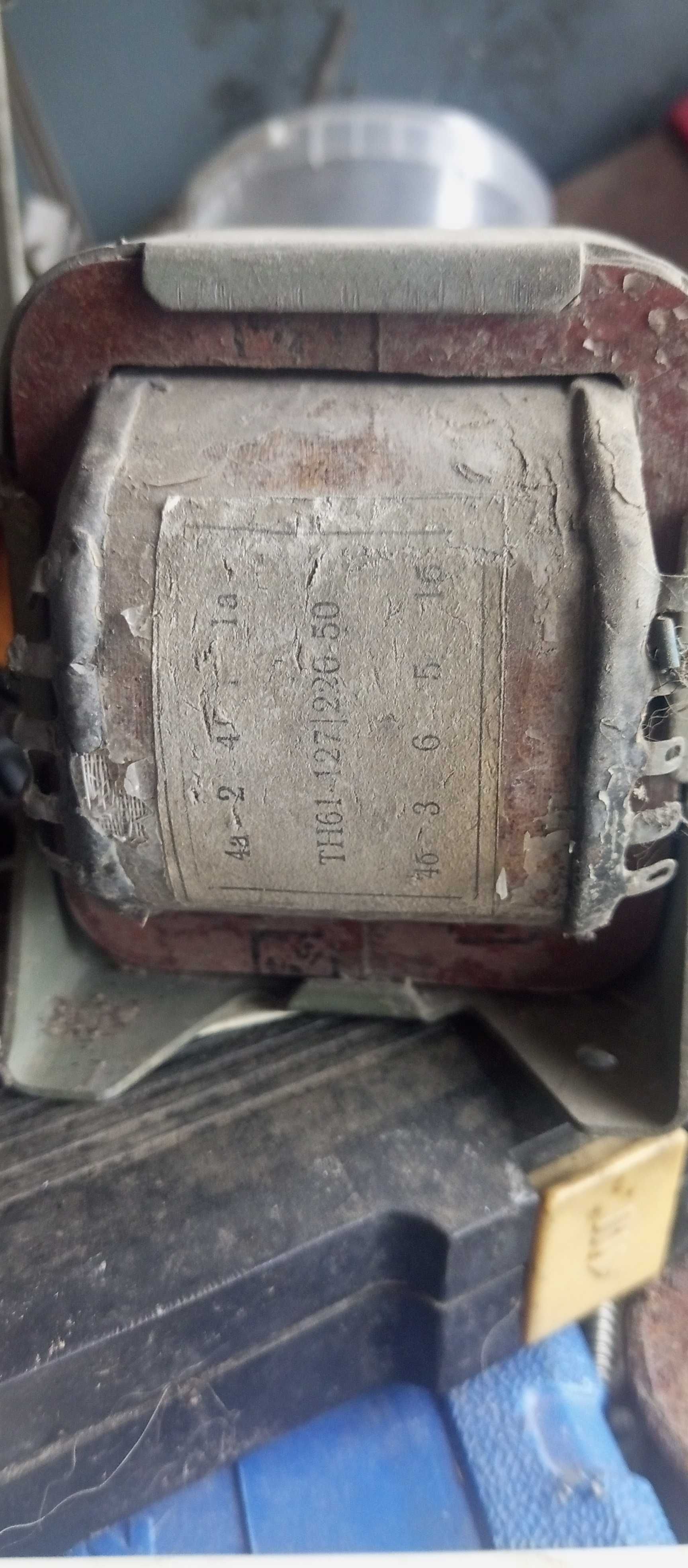 Трансформатор 220/12