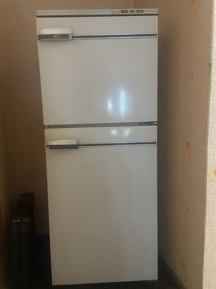Продам холодильник б/у