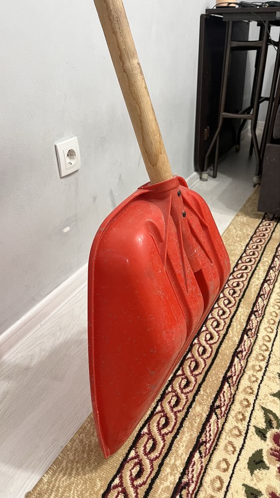 Лопата для уборки и для снега