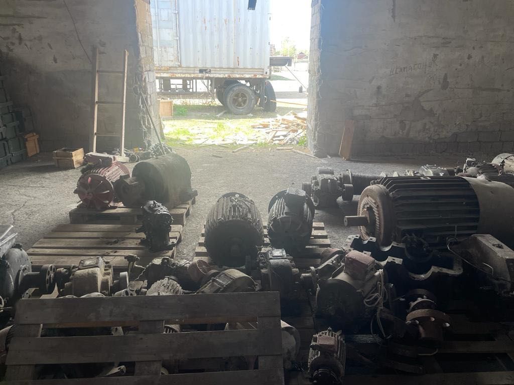 Продам электромотры, редуктора