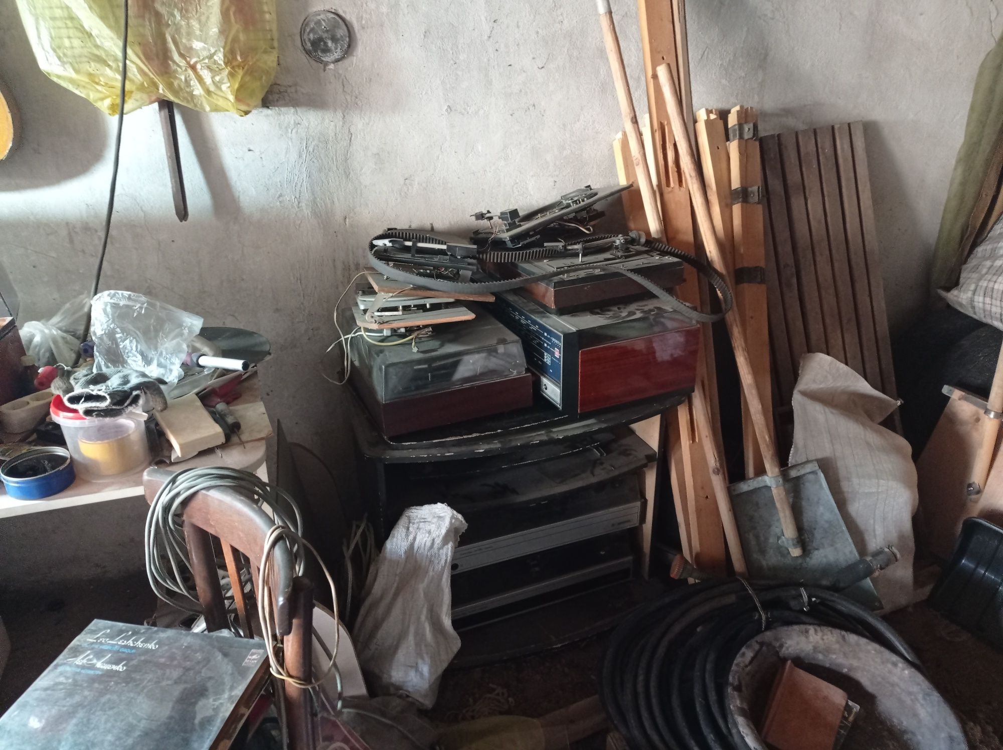 Продам старые вещи