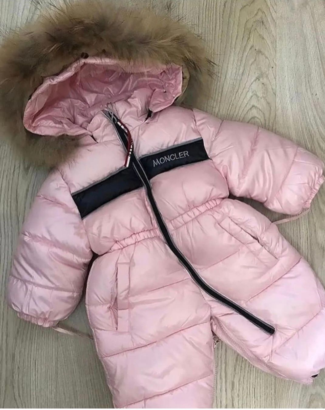 Продам детский зимний комбинезон