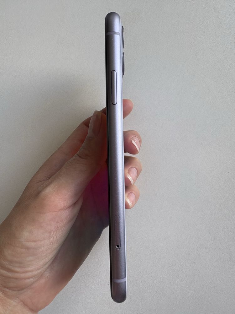 IPhone 11, 64 Гб, идеальное состояние.