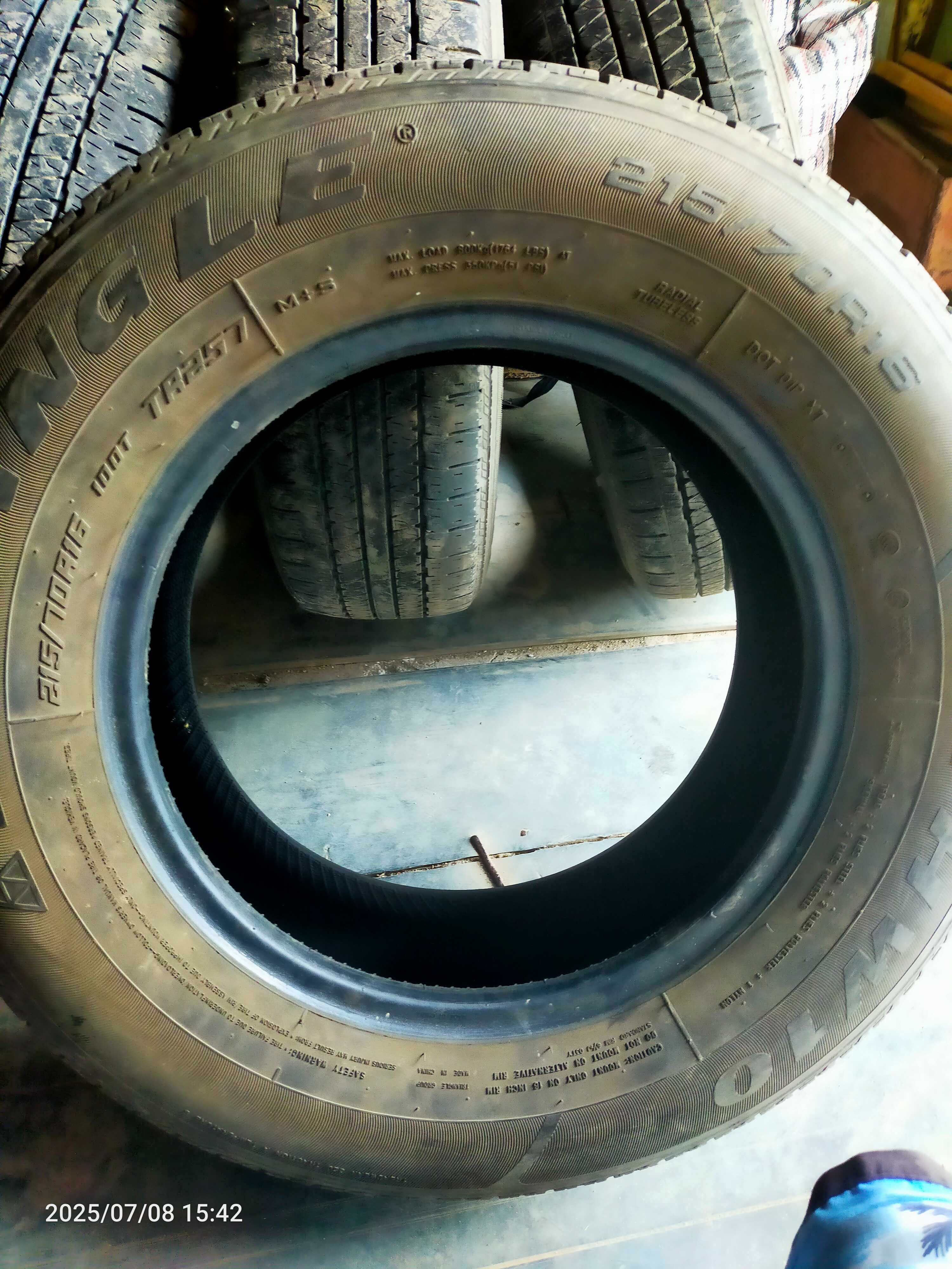 Шины автомобильные 215/70/16