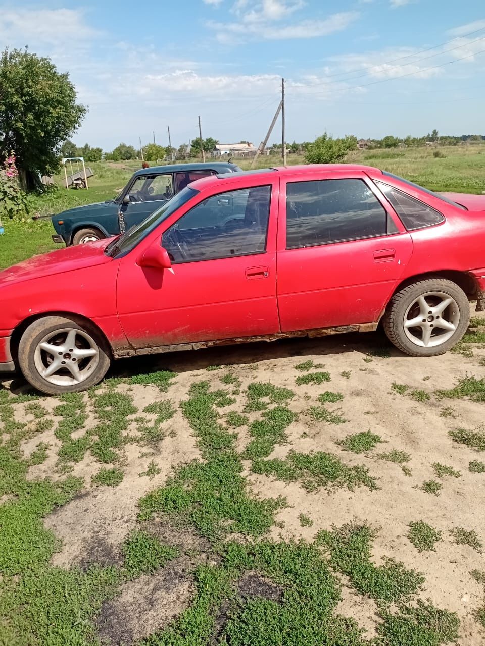 Продам машину,в среднем состоянии