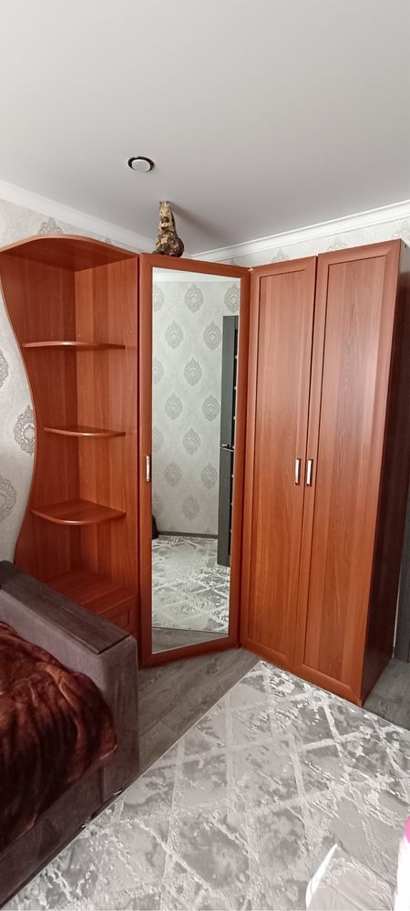 Продам шифоньер в отличном состоянии
