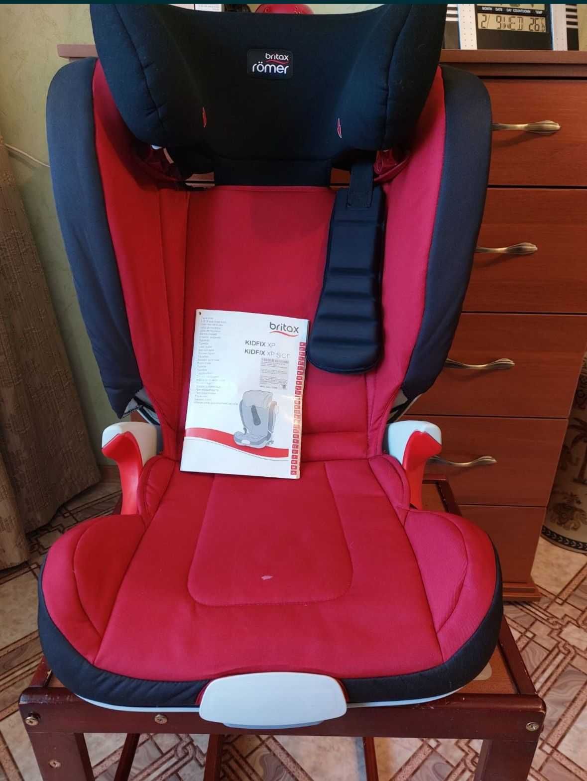 Детское автомобильное кресло KIDFIX XP производство Германии.