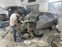 Продам приору по запчастям