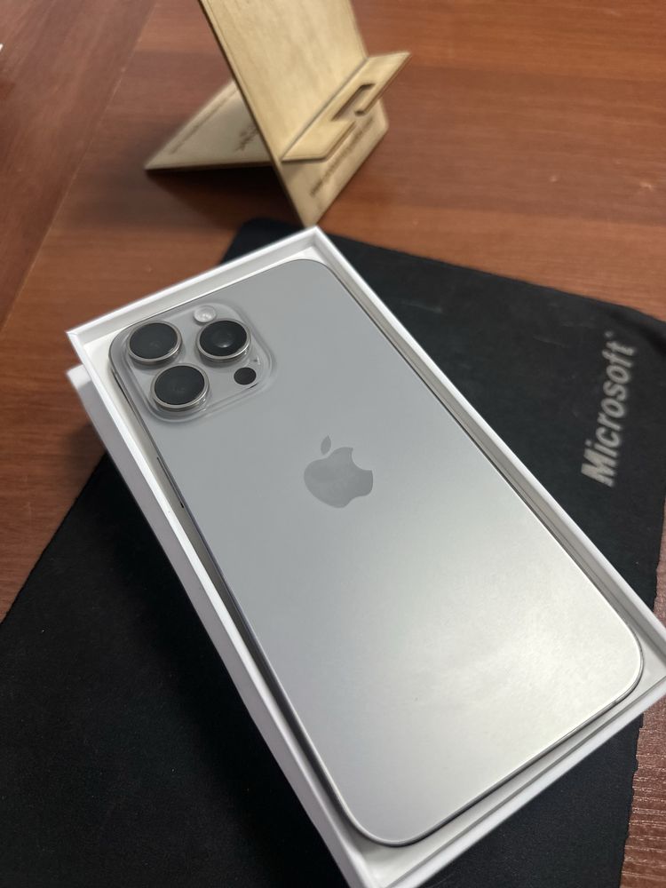 iPhone 15 Pro Max, 256 GB серый титан