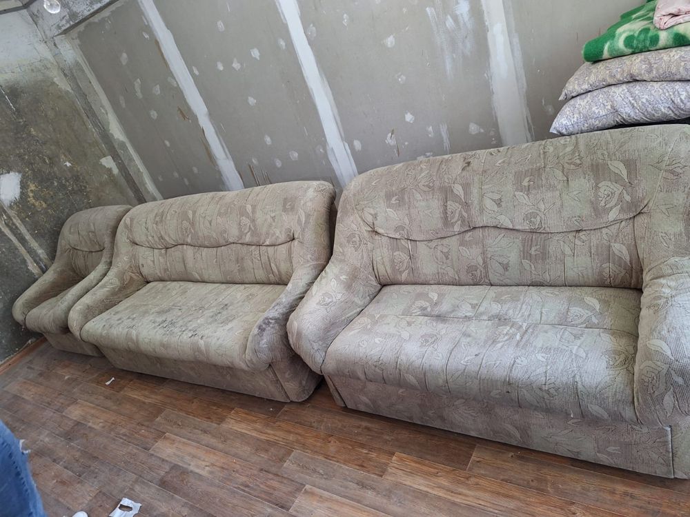 Продам б/у комплект Дивана