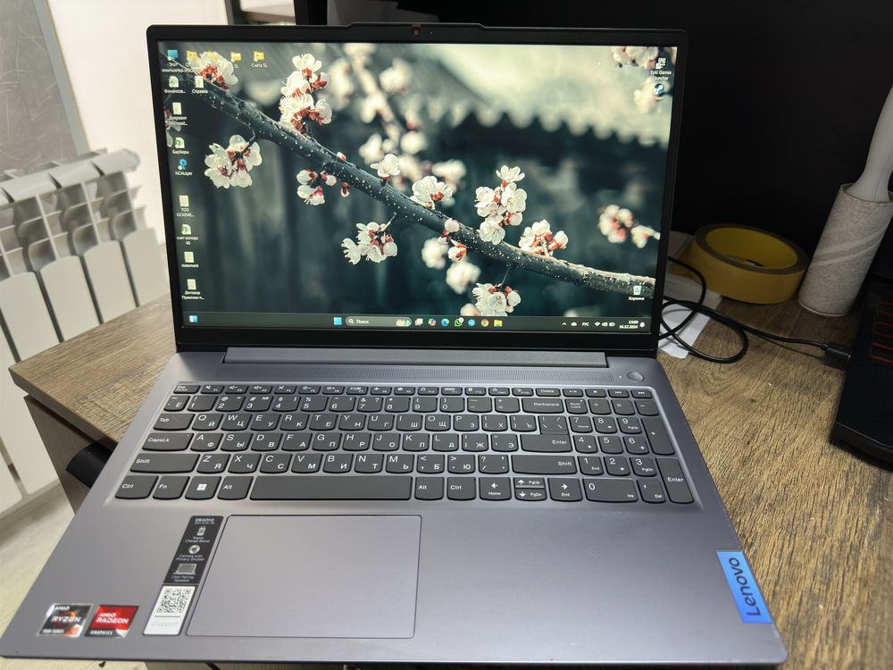 Ноутбук Lenovo IdeaPad Slim 3
