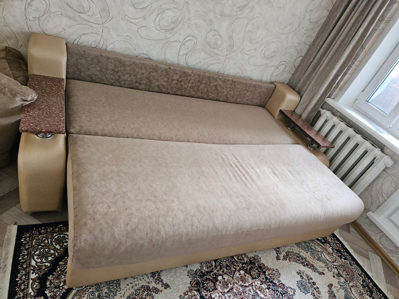 Срочно! Продаем диван