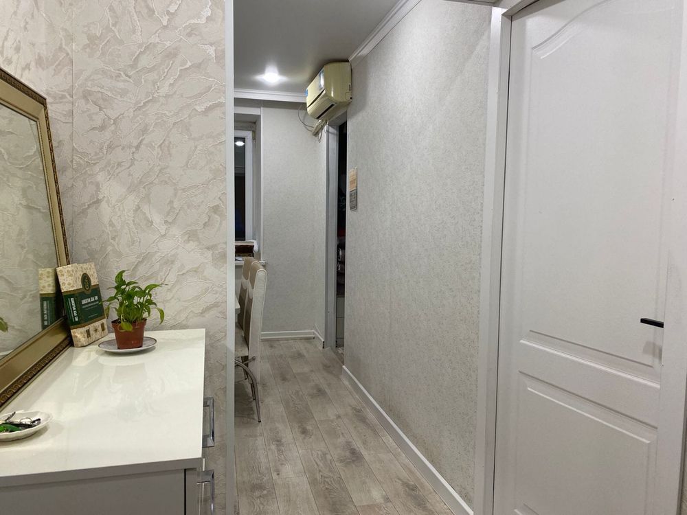 Продам 2х-комнатную квартиру (8мкр)