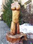 Скульптура "Женщина".