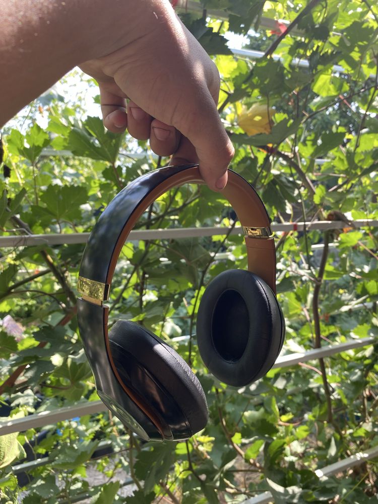 Beats studio 3 с чехлом