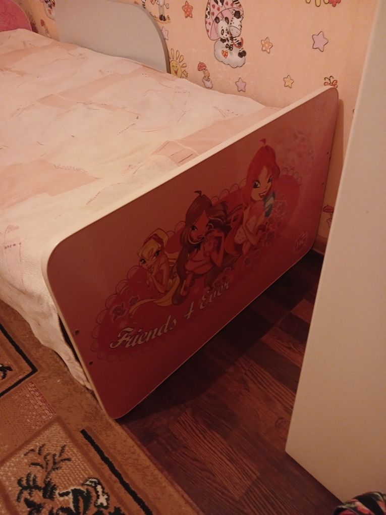 Продам кровать с матрацем 70×160