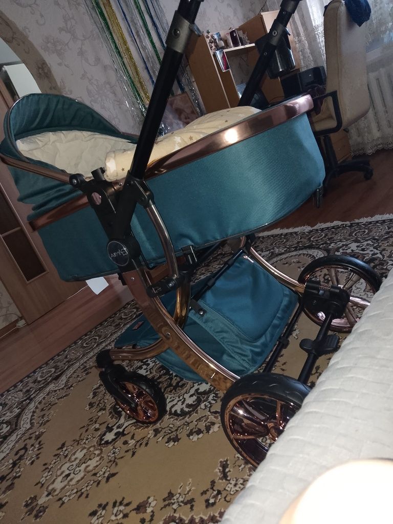 Продам коляску  Aimile 3 в 1