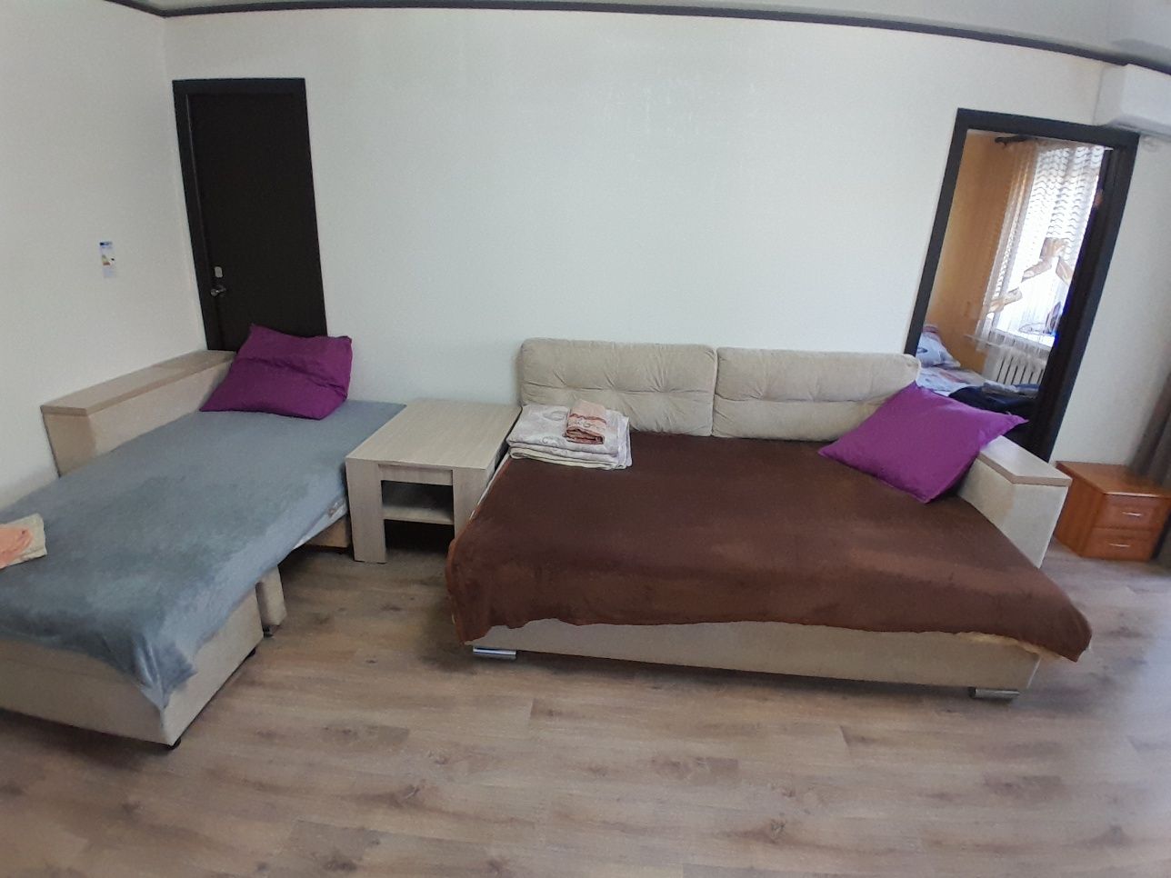 2-комнатнаяЛЮКСкоролевская кровать,огромный диван,TV165см,ваннаJACUZZI