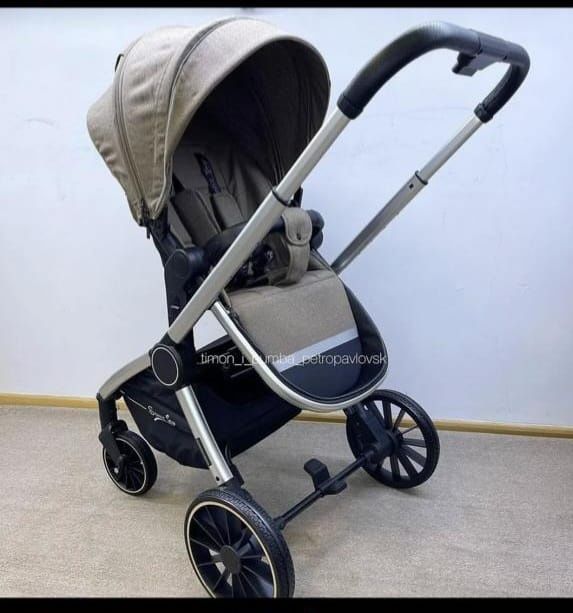 Продам детскую коляску три в одном. Состояние отличное.