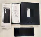 Смартфон Samsung Galaxy Z Fold 5 SM-F946B/DS Cream 12GB RAM/512 GB ROM