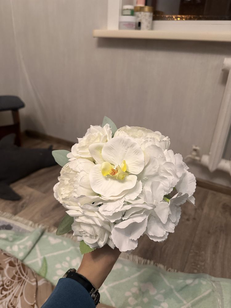 Продам свадебный букет невесты