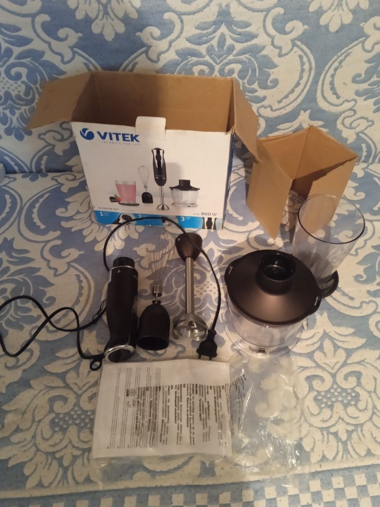 Обмен или Продам на запчасти блендер Vitek