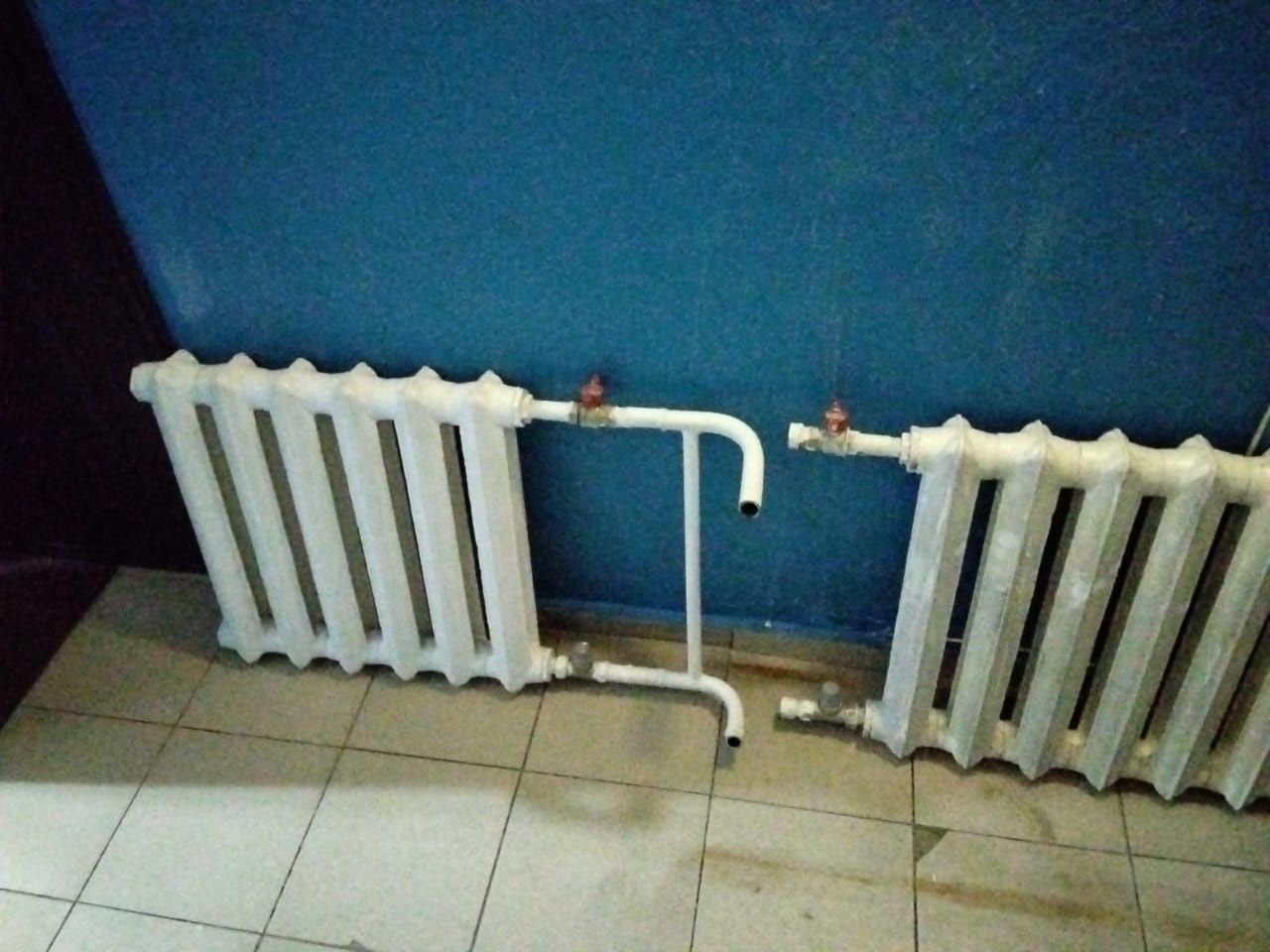 Продам чугунные батареи